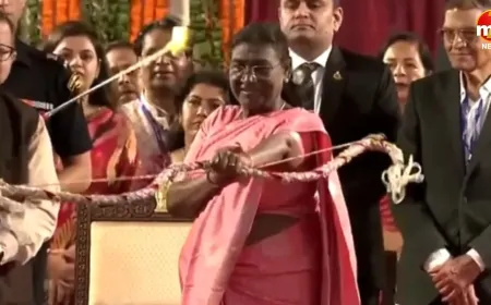दिल्ली में राष्ट्रपति द्रौपदी मुर्मू ने किया रावण दहन
