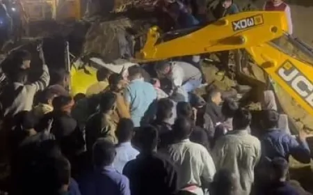 हिमाचल के बिलासपुर में बड़ा हादसा, पहाड़ गिरने से निजी बस दबी, 15 की मौत, 30 यात्री थे सवार