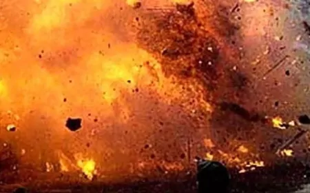 कानपुर के मेस्टन रोड में जबरदस्त विस्फोट, पटाखों के अवैध भंडारण में धमाके से कई घायल