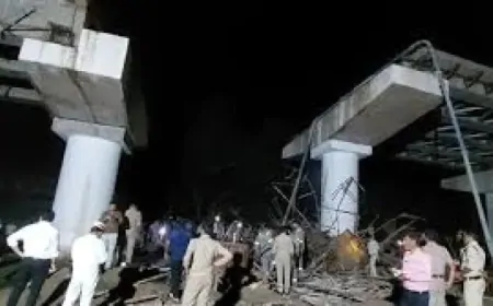 फिरोजाबाद के टूंडला में निर्माणाधीन रेलवे ओवरब्रिज गिरा, हादसे में घायल लोगों का अस्पताल में इलाज जारी