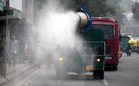 दिल्ली-NCR में खतरनाक स्तर पर पहुंचा AQI, कई जगहों पर 'बहुत खराब' स्थिति