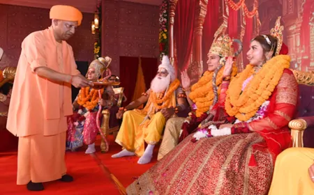 देशभर में दिवाली के पर्व की रौनक, CM योगी ने रामनगरी में मनाई दिवाली 