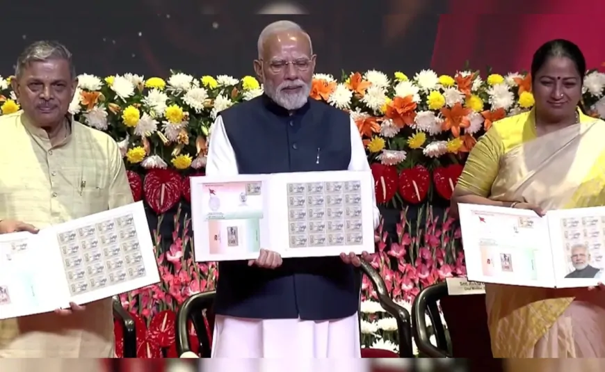 RSS के शताब्दी समारोह में शामिल हुए PM मोदी, जारी किया विशेष डाक टिकट और 100 रुपये का सिक्का 