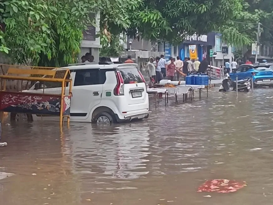पंजाब के 5 जिलों में भारी बारिश, कई जिलों में अलर्ट, रद्द की गई कर्मचारियों की छुट्टी 