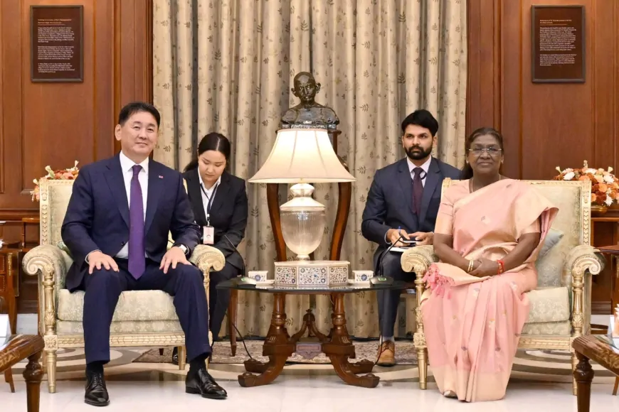राष्ट्रपति द्रौपदी मुर्मू ने मंगोलिया के राष्ट्रपति से की मुलाकात, भारत-मंगोलिया के संबंधों को मजबूत करने पर चर्चा हुई