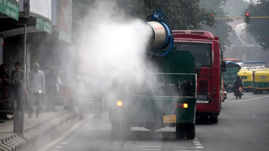दिल्ली-NCR में खतरनाक स्तर पर पहुंचा AQI, कई जगहों पर 'बहुत खराब' स्थिति