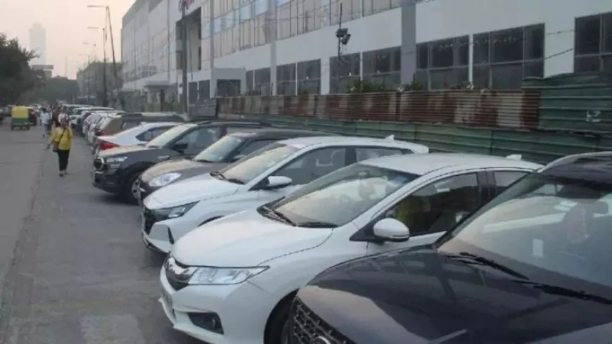 दिल्ली की हवा बनी दमघोंटू, NDMC ने वाहनों का पार्किंग शुल्क किया दोगुना 