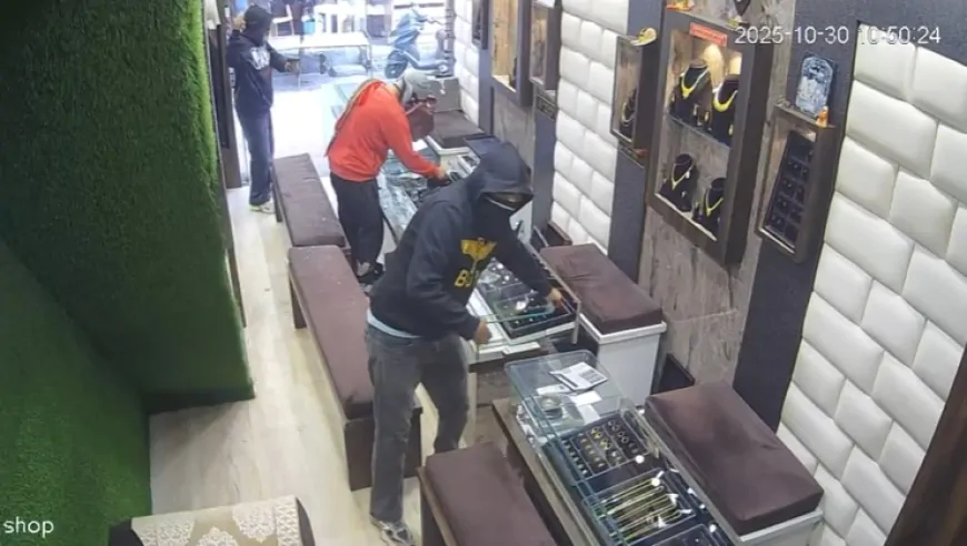 जालंधर में हथियार के बल पर की ज्वैलर की दुकान में दिनदहाड़े लूट