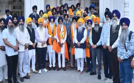 सिख श्रद्धालुओं का जत्था पाकिस्तान के लिए रवाना, अमृतसर SGPC कार्यालय से जत्थे को किया गया रवाना