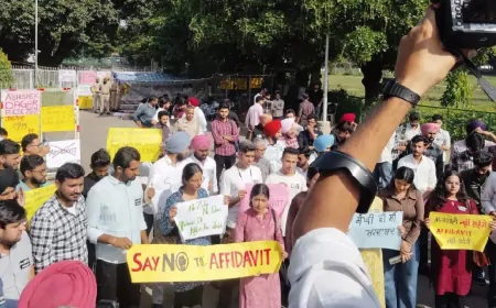 चंडीगढ़ की पंजाब यूनिवसिर्टी में छात्रों का विरोध प्रदर्शन, सेनेट और सिंडिकेट मुद्दे पर छात्रों में बढ़ी नाराजगी