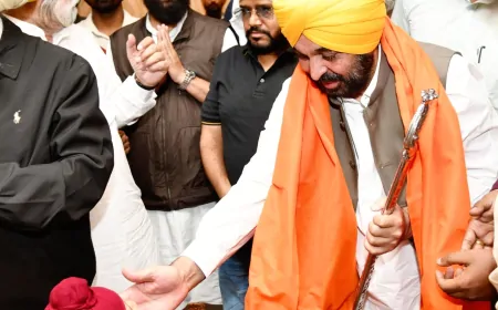 CM मान ने श्री गुरु नानक देव जी के 556वें प्रकाश पर्व पर श्री दरबार साहिब में टेका माथा