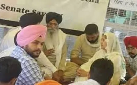 PU छात्रों का विरोध-प्रदर्शन जारी, SGPC अध्यक्ष हरजिंदर सिंह ने छात्रों से की मुलाकात
