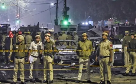 दिल्ली धमाका: देशभर के 20 डॉक्टरों पर शिकंजा, 3 गिरफ्तार, 13 हिरासत में