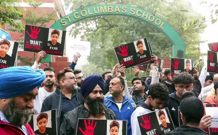 दिल्ली स्टूडेंट सुसाइड केस में बड़ा एक्शन, प्रिंसिपल समेत 3 शिक्षक निलंबित