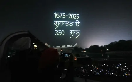 Punjab : श्री आनंदपुर साहिब के आसमान में गूंजी हिन्द दी चादर श्री गुरु तेग बहादुर जी के 350वें शाहदत दिवस के मौके पर उनकी महान शहादत की गाथा