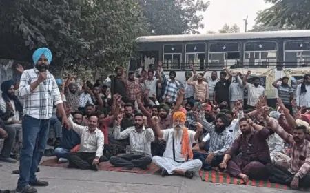 Punjab : पंजाब सरकार ने PRTC कर्मचारियों के धरने को बताया अवैध, कच्चे मुलाजिम किए सस्पेंड