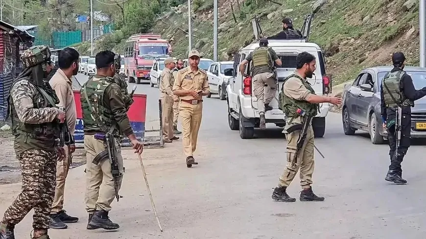 दिल्ली धमाके के बाद जम्मू में सुरक्षा कड़ी, BSF और पुलिस ने चलाया सर्च ऑपरेशन