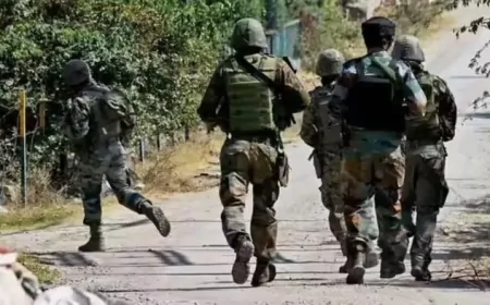 Jammu & Kashmir : आतंकियों के साथ मुठभेड़ में एक पुलिसकर्मी शहीद, तलाशी अभियान में जुटी सेना