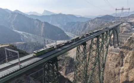 Jammu Kashmir : भारतीय सेना ने रचा इतिहास, मिलिट्री स्पेशल ट्रेन से पहली बार कश्मीर घाटी में पहुंचे टैंक और तोपें