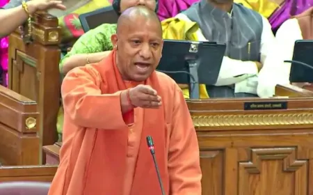 UP News : सदन में CM योगी ने ली चुटकी, बोले - देश में दो नमूने, एक लखनऊ तो दूसरा दिल्ली में