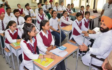 Punjab : पंजाबी मां-बोली की रक्षा के लिए मान सरकार का बड़ा कदम! अब हर भाषा की किताब में होगा गुरुमुखी का पन्ना; हर स्कूल में गूंजेगा 'ऊड़ा-एड़ा'