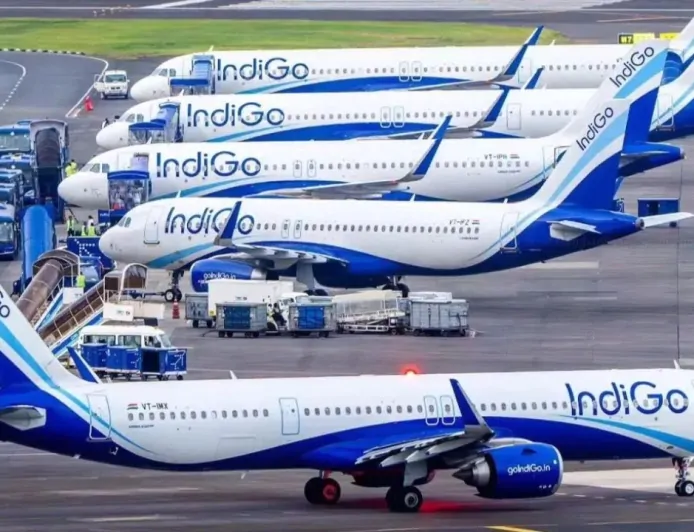 Indigo की हजारों फ्लाइट्स रद्द, यात्रियों में हाहाकार…DGCA ने क्रू मेंबर्स पर वापस लिया फैसला