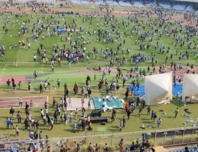 फुटबॉल स्टार खिलाड़ी लियोनेल मेसी के कोलकाता इवेंट में हुई अव्यवस्था को लेकर पश्चिम बंगाल पुलिस की प्रतिक्रिया आई सामने