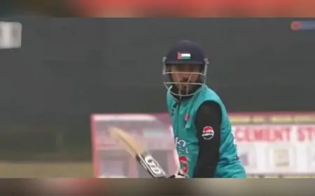 J&K पुलिस हुई सख्त, कश्मीरी क्रिकेटर के हेलमेट पर फिलिस्तीनी झंडा दिखने पर लिया एक्शन