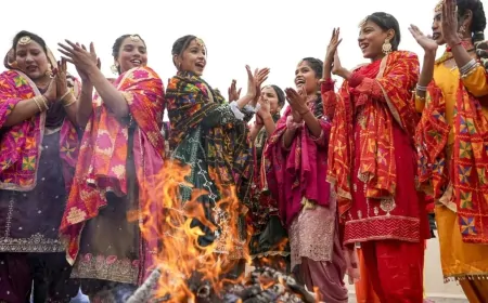 Lohri 2026: आज धूमधाम से मनाया जाएगा लोहड़ी का पर्व, जानें महत्व, मुहूर्त और पूजन विधि