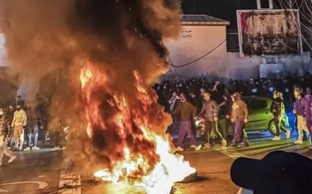 ईरान में सरकार विरोधी आंदोलन ने लिया भीषण रूप, अब तक 2,000 लोगों की मौत