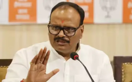 UP News: डिप्टी सीएम ब्रजेश पाठक का सपा पर तीखा हमला, 'मुसलमान साथ छोड़ दे तो सपा दो टके की पार्टी है'