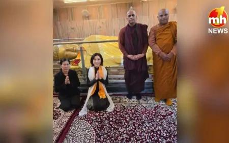 UP News : थाईलैंड की महारानी ने कुशीनगर पहुंचकर किए बुद्ध की लेटी हुई प्रतिमा के दर्शन