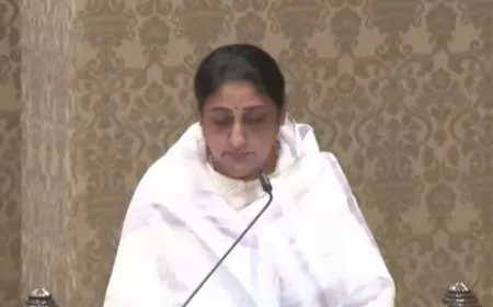 Maharashtra : अजित पवार के निधन के बाद उनकी पत्नी सुनेत्रा पवार ने ली डिप्टी CM पद की शपथ