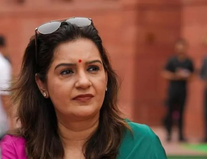 सांसद प्रियंका चतुर्वेदी ने AI के दुरुपयोग को महिलाओं के लिए बताया खतरा, सरकार से ठोस कदम उठाने की मांग की