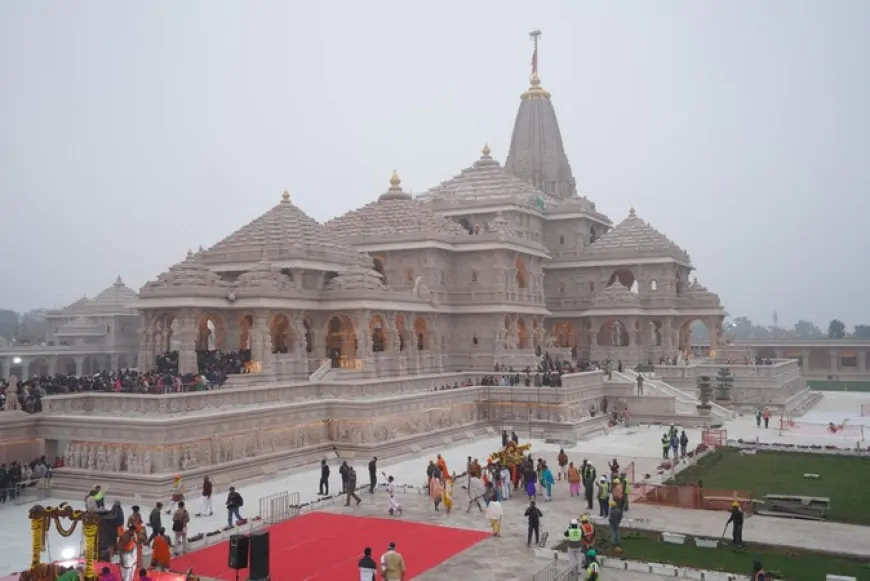 UP News : राम मंदिर परिसर में नमाज पढ़ने की कोशिश, हिरासत में युवक को लेकर पूछताछ कर रही पुलिस