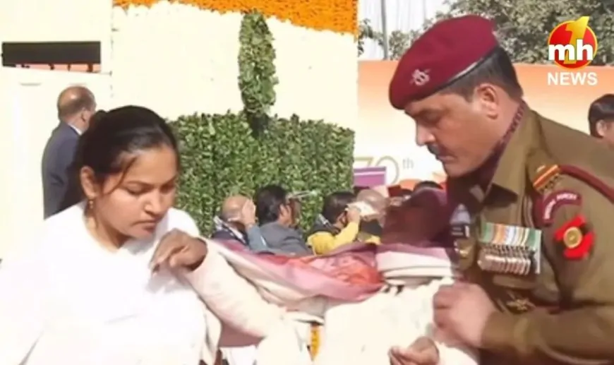 Rajasthan : मेडल लेने पहुंचीं बूढ़ी मां हुई बेहोश, भारत की रक्षा करते बलिदान हुए थे लान्स नायक प्रदीप कुमार