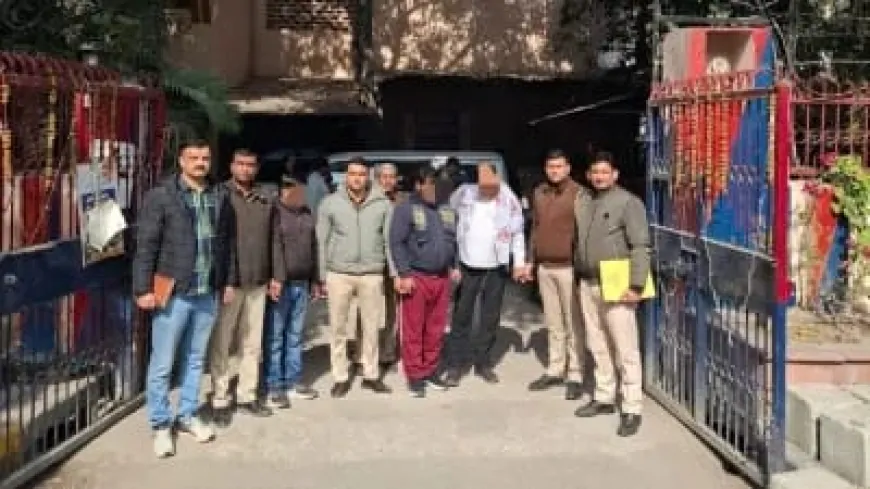 Delhi : दिल्ली पुलिस की एंटी-ऑटो थेफ्ट स्क्वाड (AATS) ने गाड़ी चुराने वाले गिरोह का किया पर्दाफाश, फिल्मी स्टाइल में सदस्यों को किया गिरफ्तार 