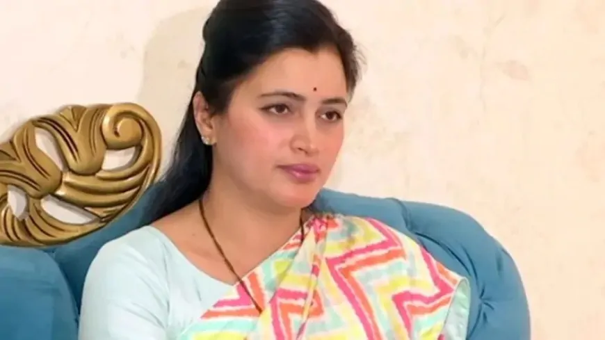 महाराष्ट्र की राजनीति में छिड़ा सियासी घमासान... भाजपा उम्मीदवारों की नवनीत  राणा को निकालने की मांग