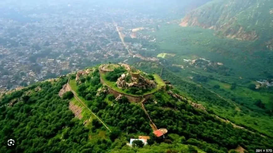 अवैध खनन करना भविष्य की पीढ़ियों के लिए खतरा, अरावली मामले पर सुप्रीम कोर्ट की टिप्पणी