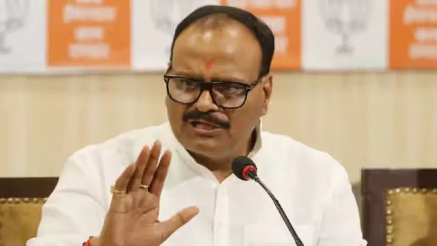 UP News: डिप्टी सीएम ब्रजेश पाठक का सपा पर तीखा हमला, 'मुसलमान साथ छोड़ दे तो सपा दो टके की पार्टी है'