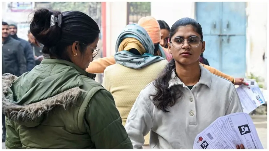 UP News : SC ने 72 हजार शिक्षकों की भर्ती का दिया आदेश, 9 साल बाद फिर से शुरु हुई प्रक्रिया