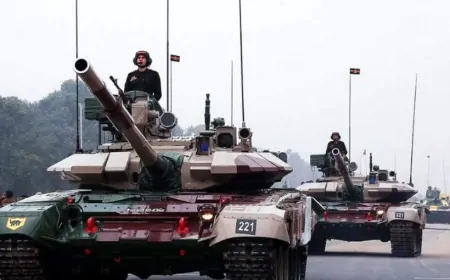 Union Budget 2026 : रक्षा क्षेत्र को बजट में मिला गिफ्ट, निर्मला सीतारमण ने ₹7.8 लाख करोड़ के खजाने को दी मंजूरी