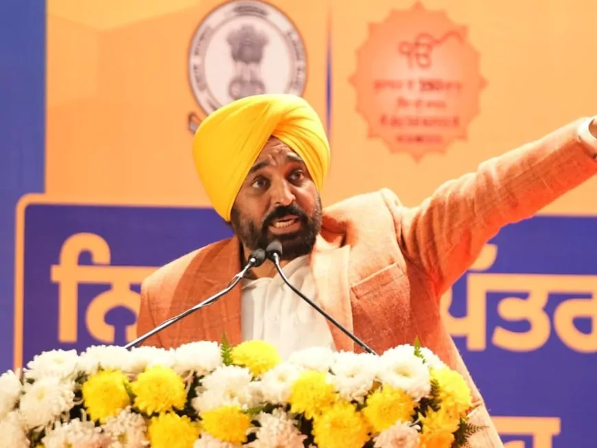 पंजाब में 2 IAS अधिकारी सस्पेंड: आंगनबाड़ी वर्करों के लिए स्मार्टफोन खरीद में देरी पर कार्रवाई