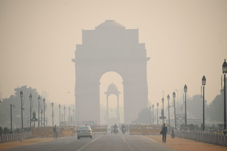 Air-pollution-in-Delhi-hit-levels-too-high-to-be-measured