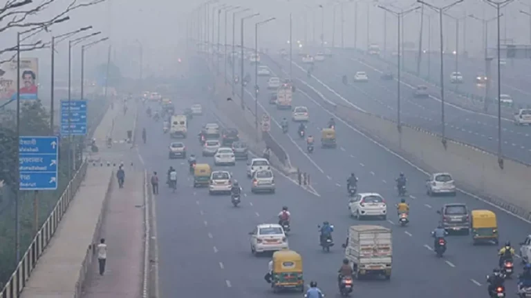 दिल्ली की जहरीली हवा' से कैसे बचाएं अपनी जान, रखें बातों का ध्यान