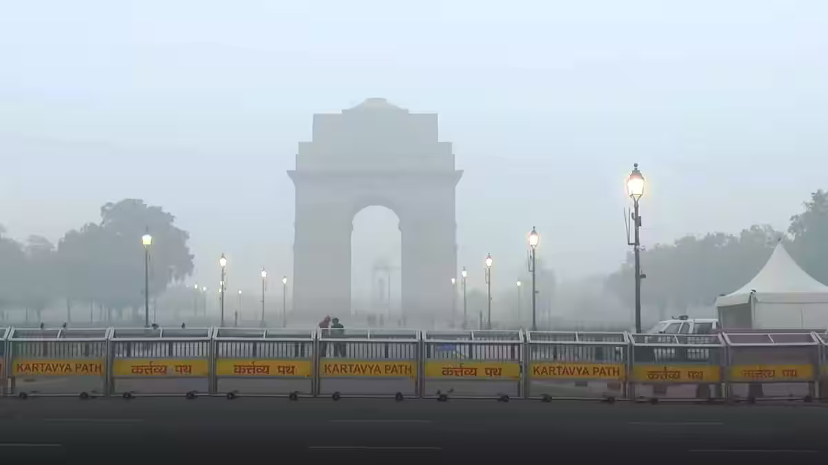 दिल्ली में अधिकतम तापमान 26.7 डिग्री सेल्सियस, वायु गुणवत्ता 'बहुत खराब' श्रेणी में
