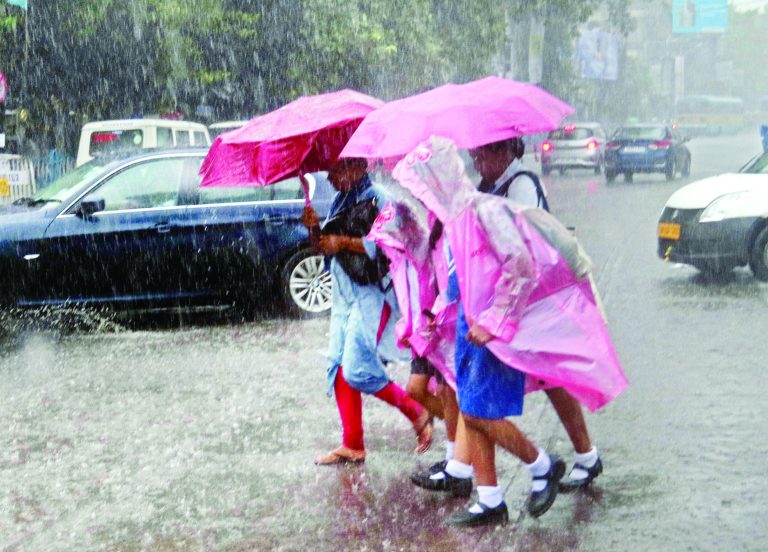 हरियाणा पंजाब में बारिश के बाद गिरा पारा, अभी कुछ दिन जारी रहेगा बुंदाबांदी का दौर