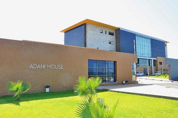 Ambani House के बारे में सब जानते हैं, मगर क्या आपको पता है कितने करोड़ का है Adani House