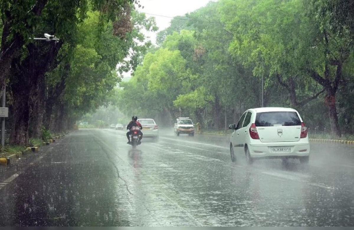 Weather News: बारिश से हरियाणा के लोगों को मिली राहत की सांस, पंजाब में भी गिरा पारा