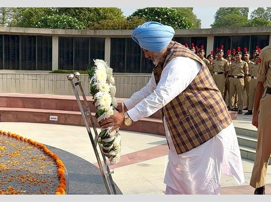 मंत्री जौरमाजरा ने सैनिकों, शहीदों के परिवारों और पूर्व सैनिकों की भलाई के लिए हर संभव प्रयास करने की प्रतिबद्धता दोहराई